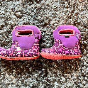 Bogs boots size 7 toddler
